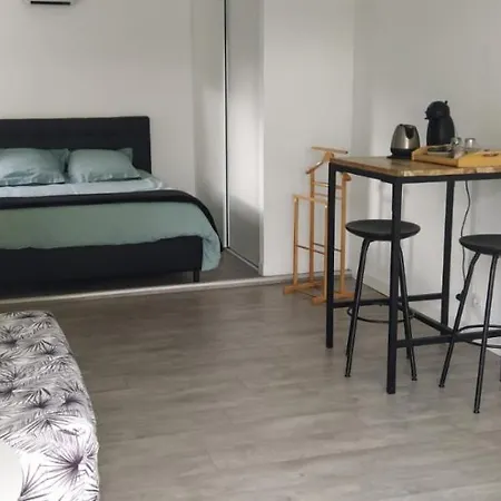 Quarto em Acomodações Particulares Le Petit Bois *